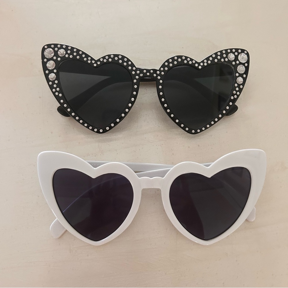 Heart-Shaped Sunglasses Set in Black and White